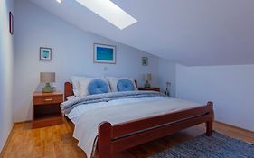 Amu Apartment