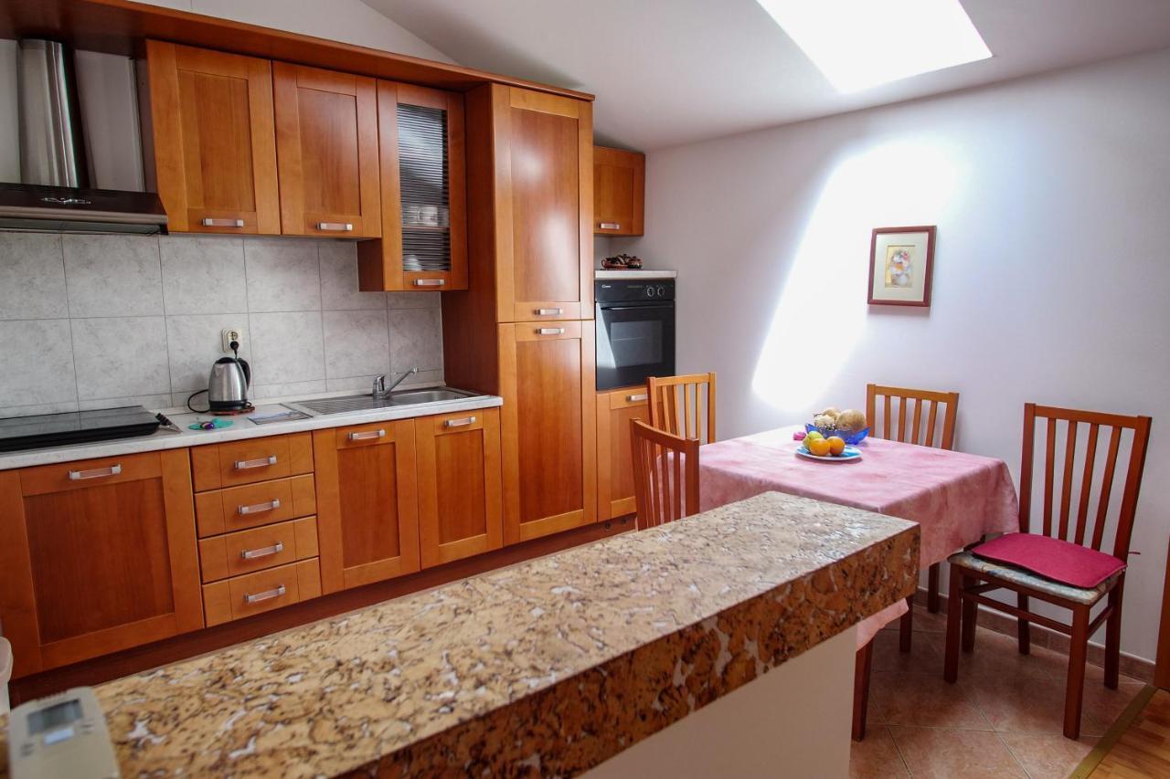 Amu Apartment Pula Exterior photo